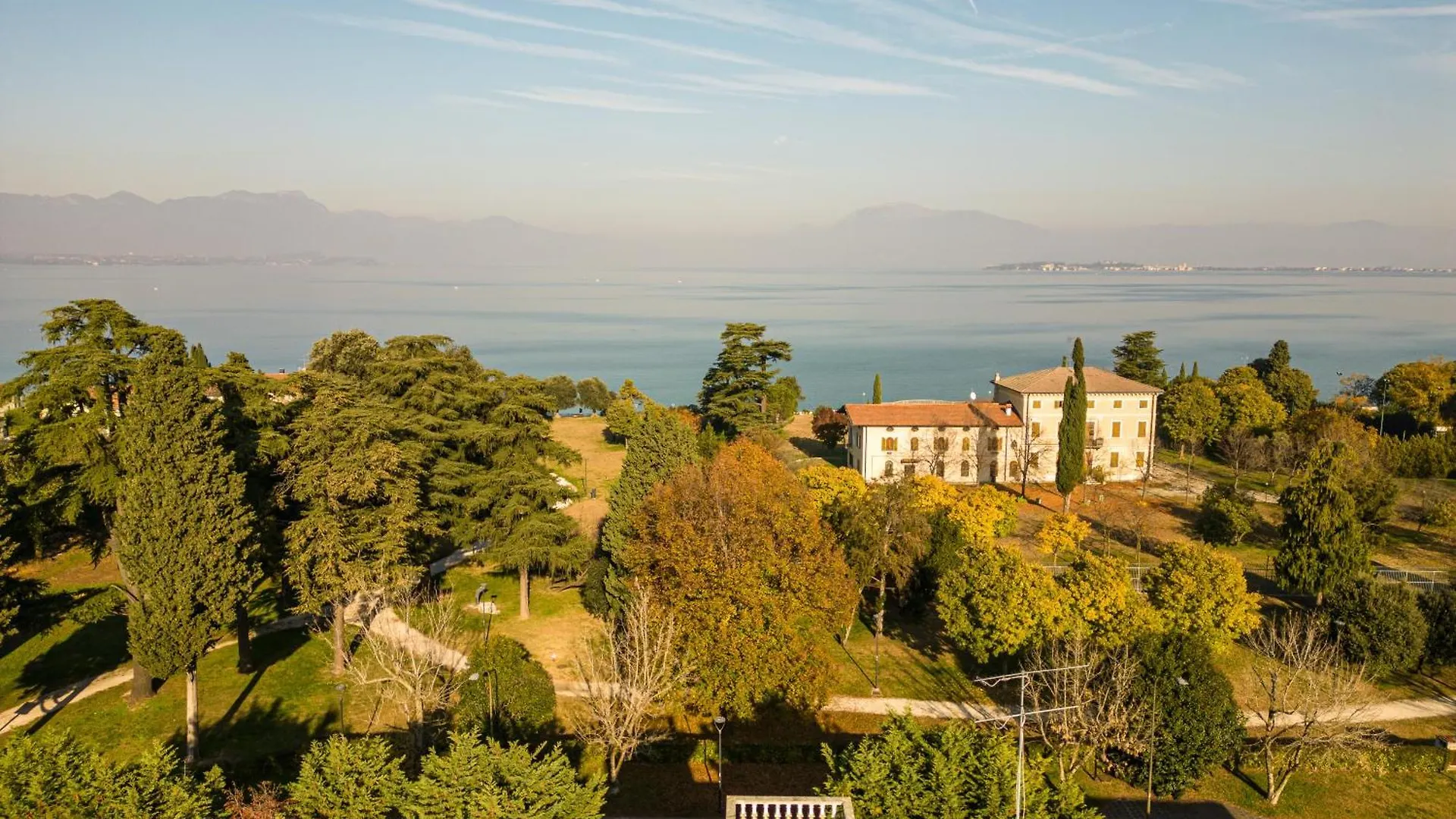 Apartment Lago Di Garda A 50 Metri La Casa Di Pamela Desenzano del Garda