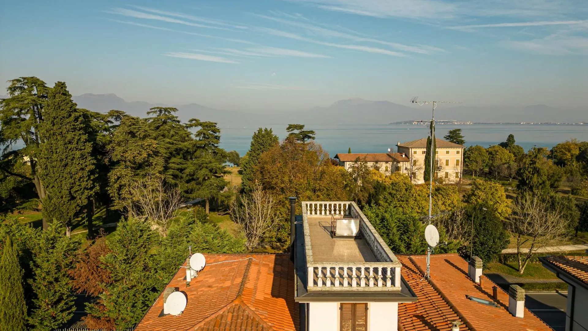 Lago Di Garda A 50 Metri La Casa Di Pamela Desenzano del Garda Italy